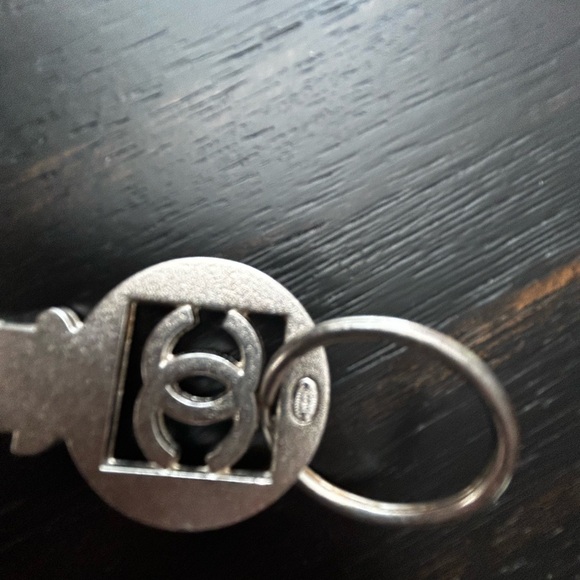 Chanel key ring - Picture 2 of 4
